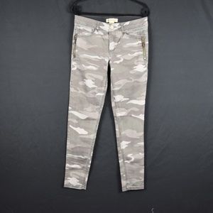 Democracy "Ab" Solution Size 8 Camouflage Skinny Pants